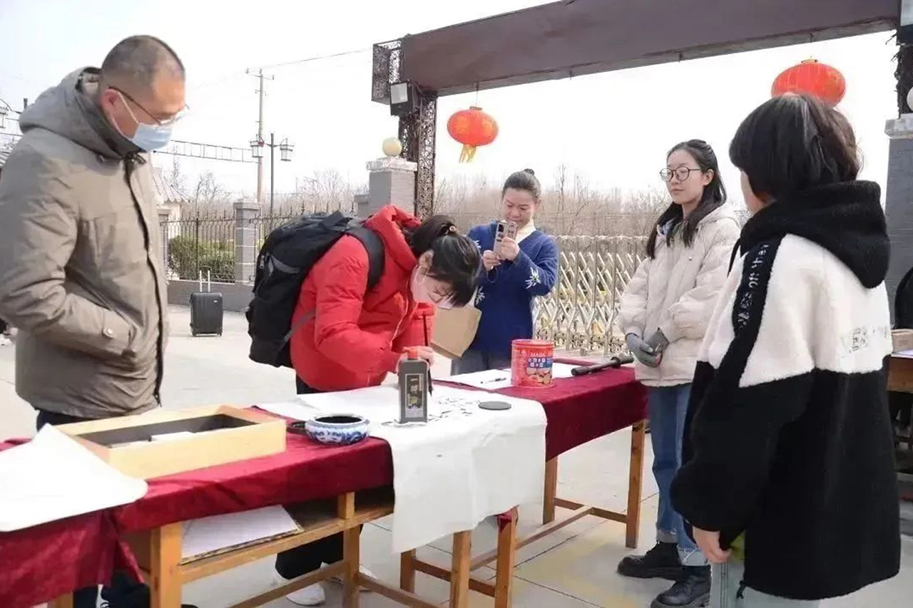 春耕园学校学校，开学典礼我们这样做......