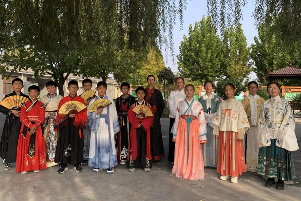 《情系春耕扬帆起航》—春耕园春耕园学校2023毕业典礼暨孝亲尊师答谢会
